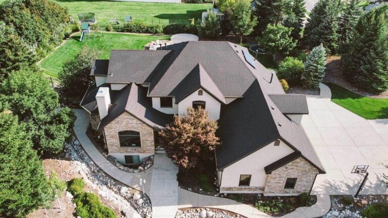 Luxury Green Roofing USA: A Technical Guide to Living Enclosures